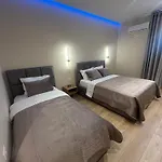Hotel Luxury By Gjyshi 4*