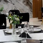 Hotel Luxury By Gjyshi 4*