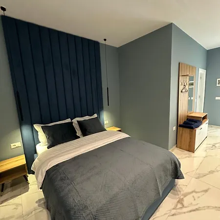 Hotel Luxury By Gjyshi Qerrexhias