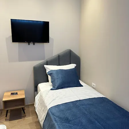 Hotel Luxury By Gjyshi 4*