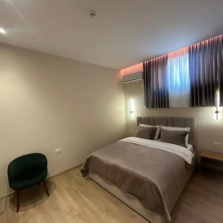 Luxury By Gjyshi Hotel 4*