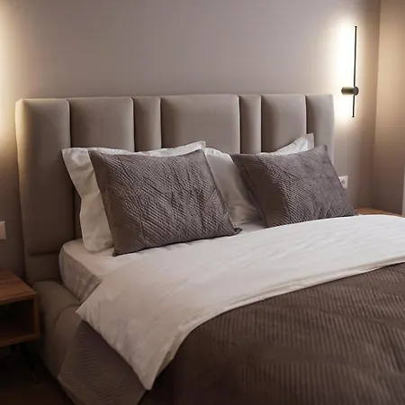 Luxury By Gjyshi 4* Qerrexhias