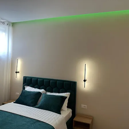 Luxury By Gjyshi Hotel