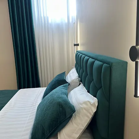 Hotel Luxury By Gjyshi 4*