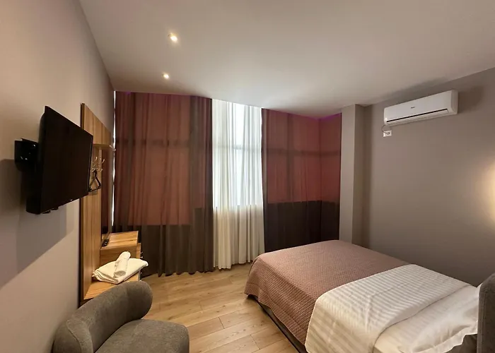 Luxury By Gjyshi Hotel 4*