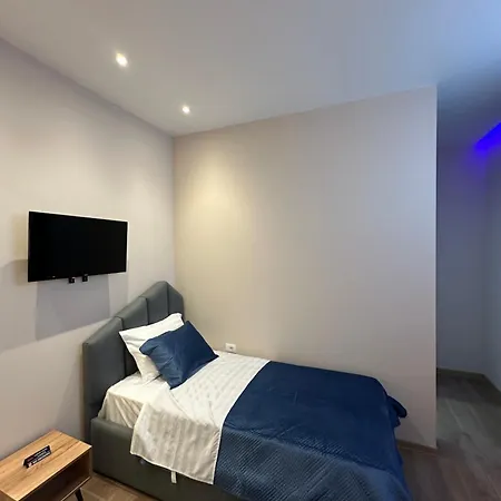 Luxury By Gjyshi 호텔 Qerrexhias